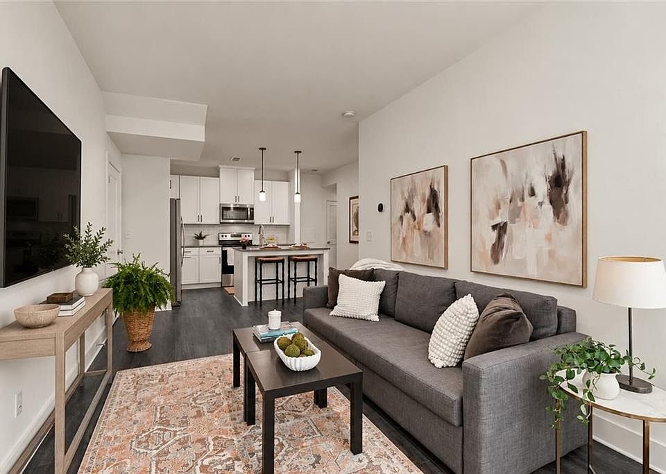 1st image of 729 Eloise Way SE #A