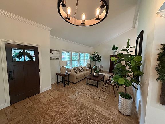 3rd image of 523 Zephyr Cir