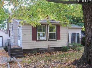 2738 Sanitarium Rd, Akron, OH 44312