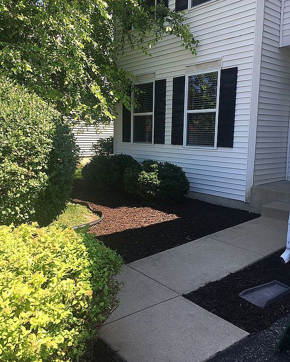 1st image of 301 Greenbriar Blvd