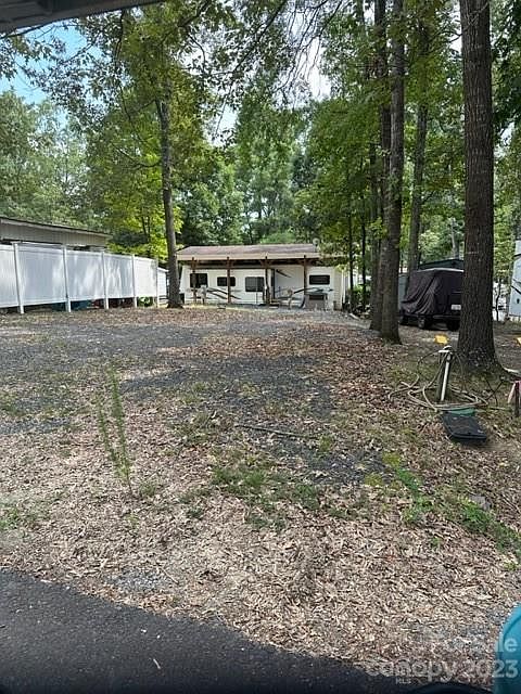 1st image of 185 Arrowood Trl
