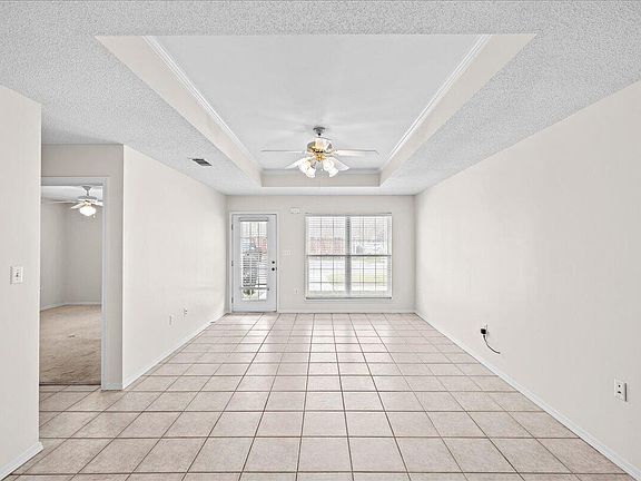 3rd image of 4564 Barrington Ln