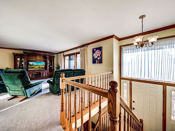 5th image of 17927 Arkansas Ct