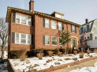 16 Mount Vernon St, Melrose, MA 02176