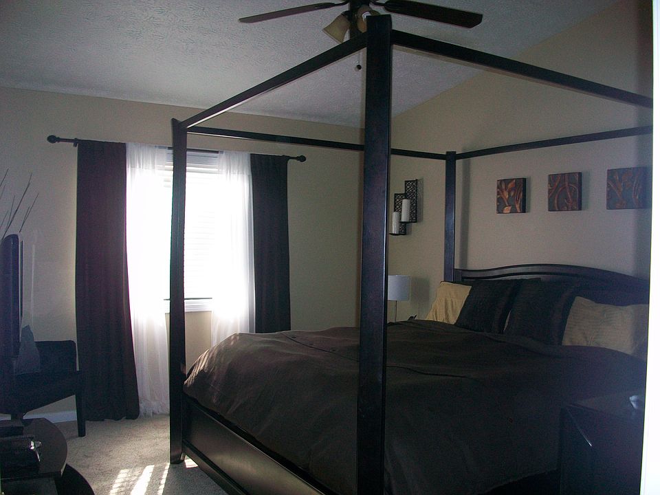 2nd image of 1547 Brandon Sq