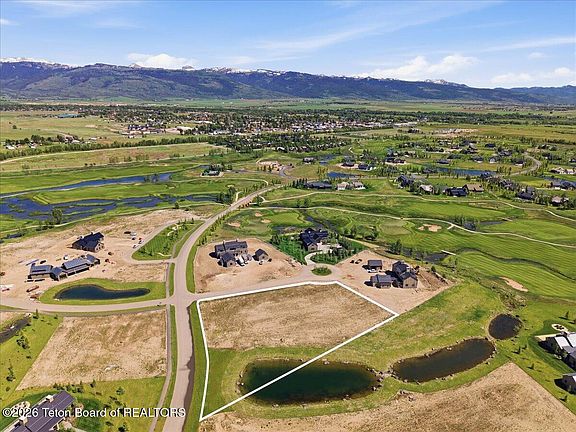 4th image of 1143 Glacier Lily Ct