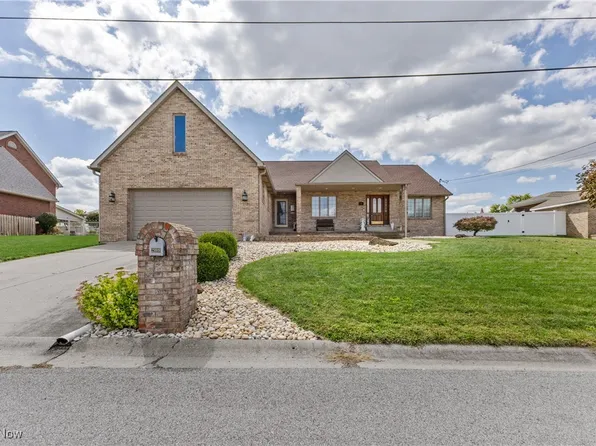 209 Kilkenny Dr, Follansbee, WV 26037