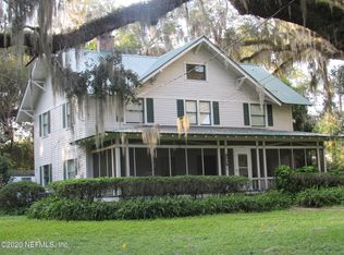310 S Prospect St, Crescent City, FL 32112