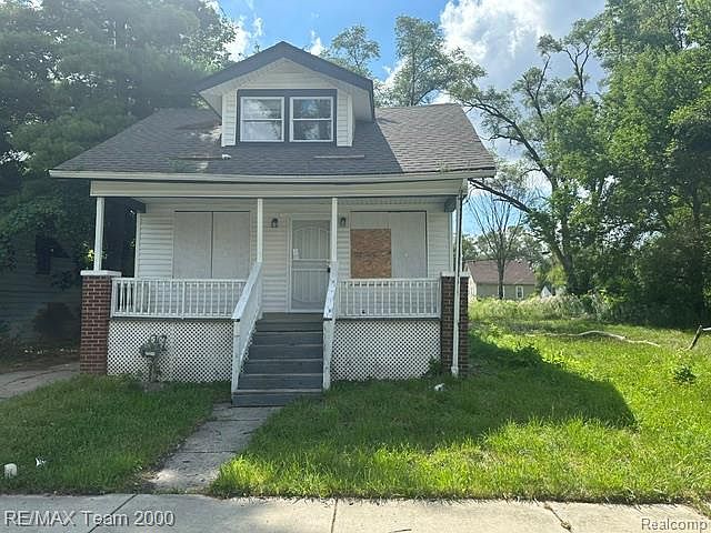 1st image of 19159 Mackay St