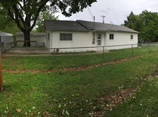 202 N Glenwood St, Coffeyville, KS 67337