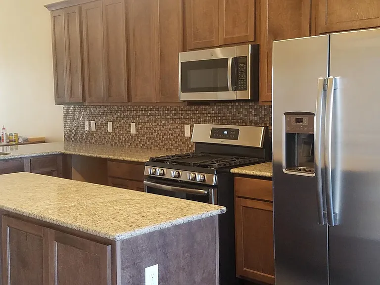2225 Dakota Dr #D — Photo 3