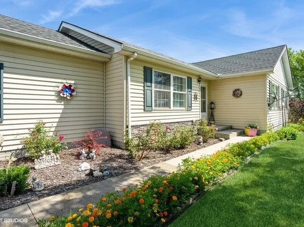 1104 Liberty Hwy, New Virginia, IA 50210