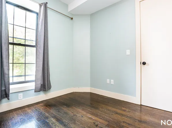 860 Macon Street image 9 of 13