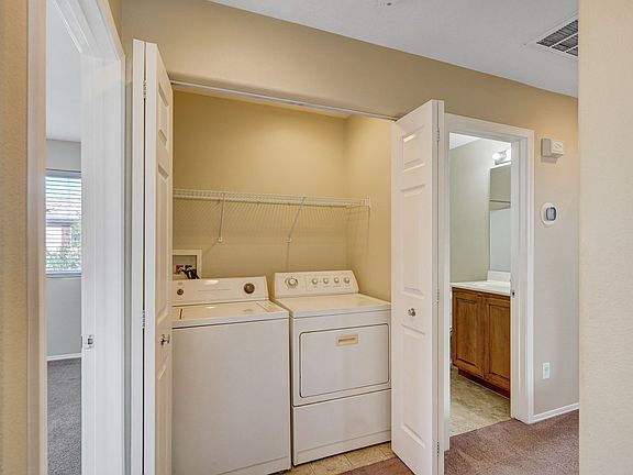 4th image of 8269 New Leaf Ave #127
