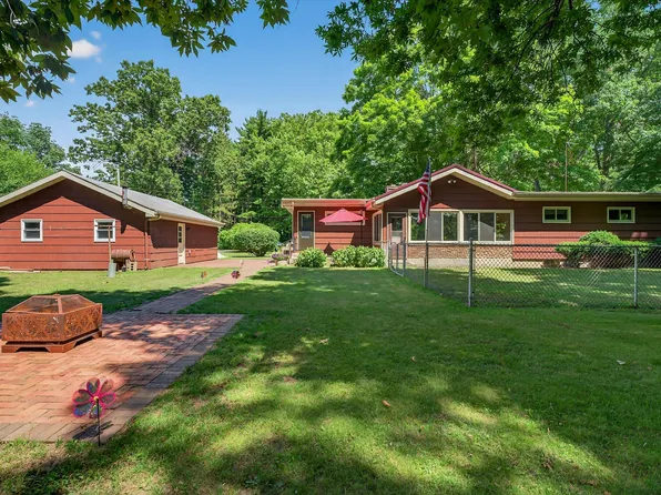 1834 Bond St, Niles, MI 49120