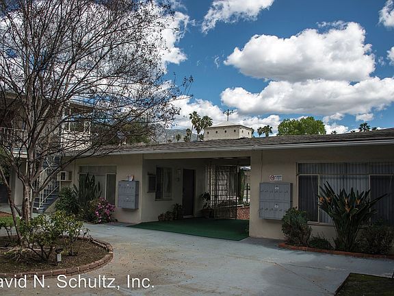 4th image of 1091 N Lake Ave APT 20