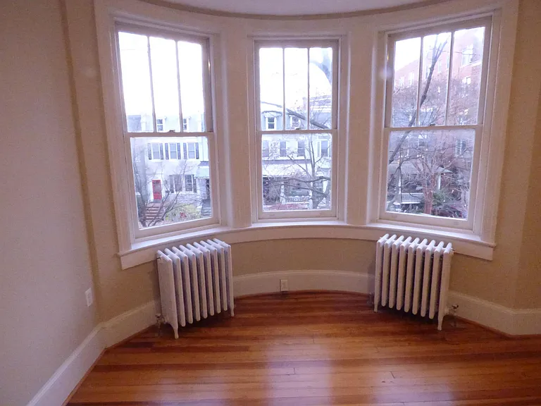 1960 Biltmore St NW #3 — Photo 11