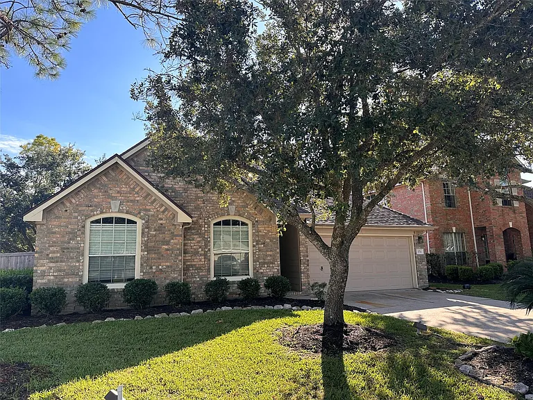 3734 Paigewood Dr — Photo 3