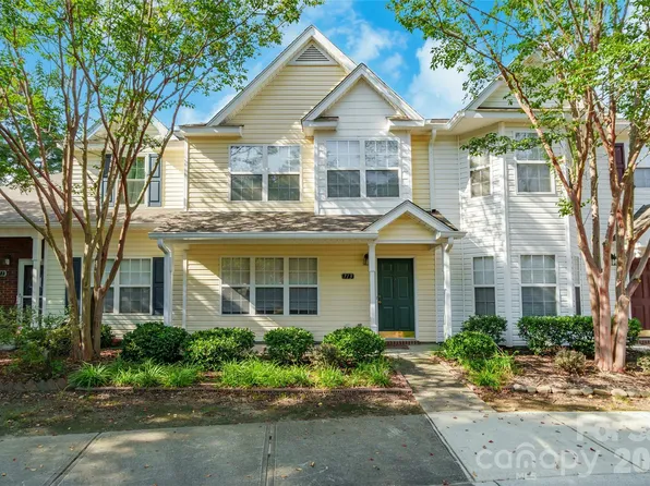 713 Rock Lake Gln, Fort Mill, SC 29715