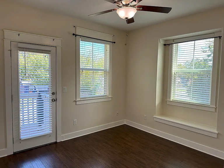505 W North Loop Blvd #A — Photo 20