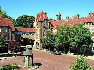382 Burns St #1ST, Forest Hills, NY 11375