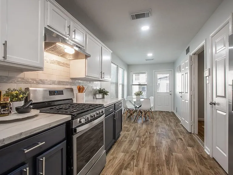1422 Ruthven St — Photo 36