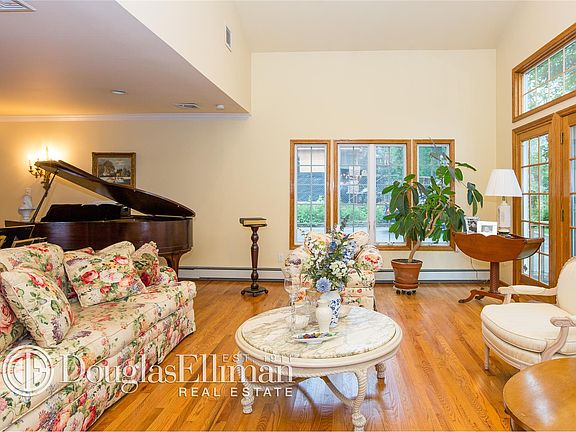 2nd image of 71 Dogleg Ln