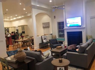 4 Bay Ave, Cape Charles, VA 23310