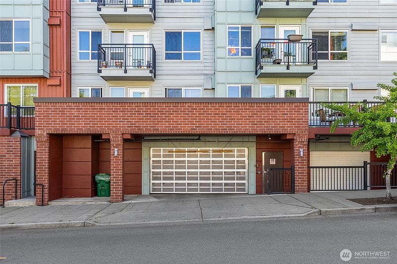 3rd image of 424 N 85th Street #404