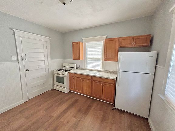 2nd image of 7-9 Averill Ave