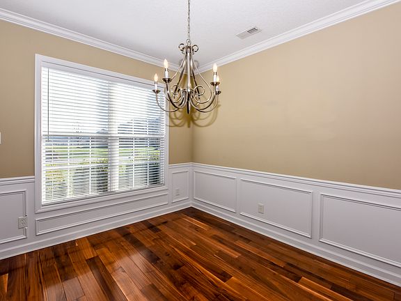3rd image of 2309 Louisiana Ct