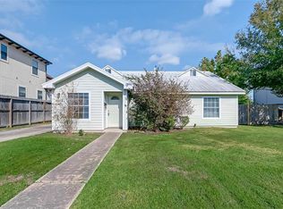 4812 Beech St, Bellaire, TX 77401