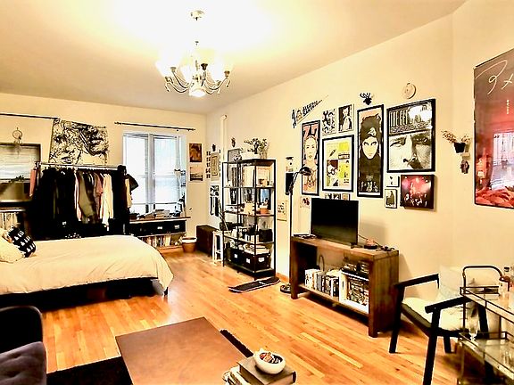 3rd image of 317 W 100th St APT 1F