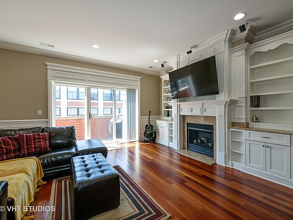 2nd image of 2540 W Diversey Ave #402