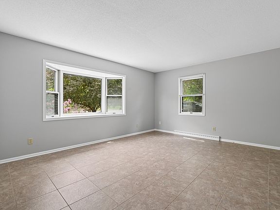 2nd image of 235 Horsmann Ave