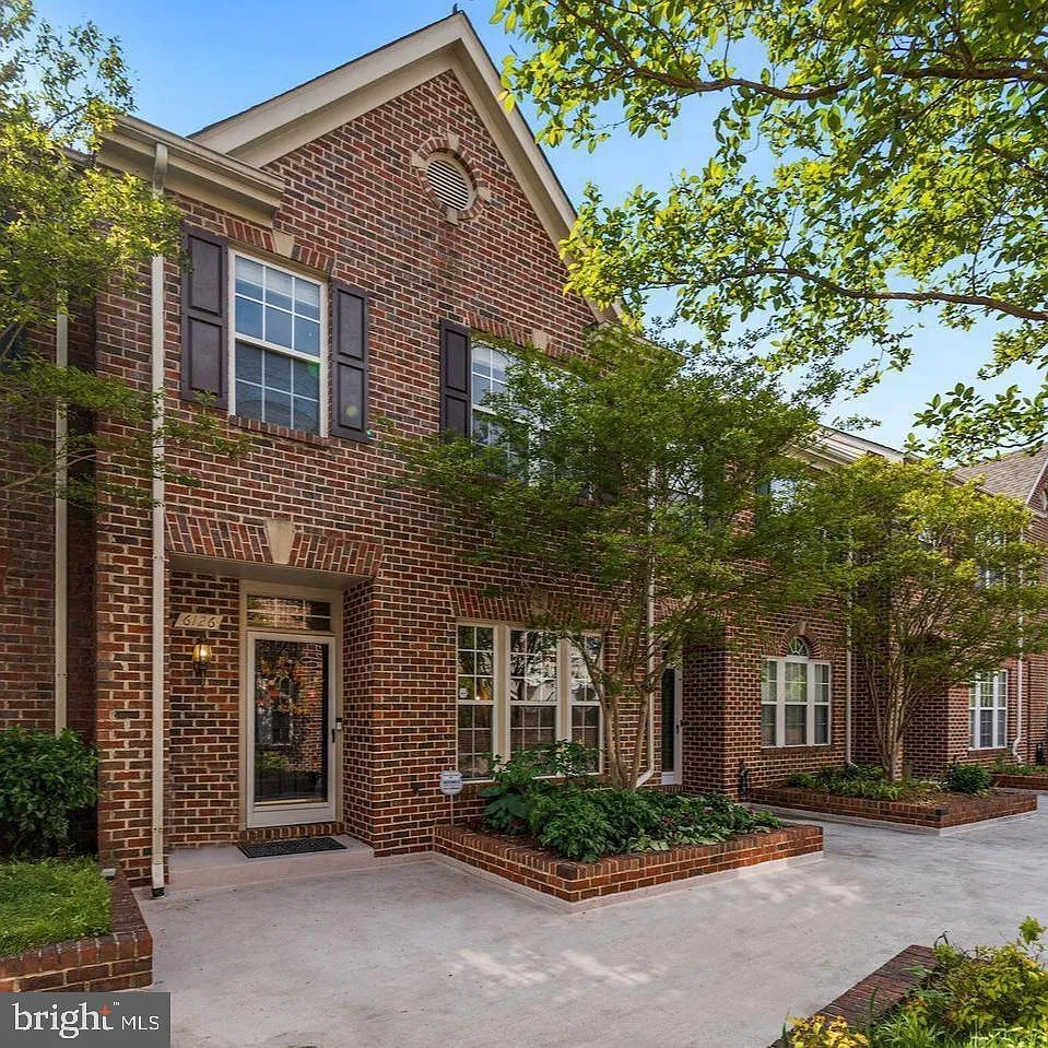 3 bed, 4.0 bath, 1990 sqft, $3,600 — Photo 1