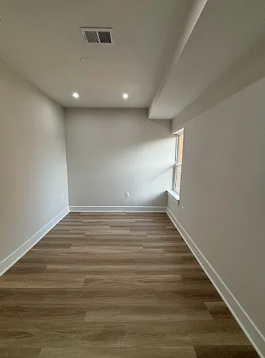 1031 Kearny St NE — Photo 5