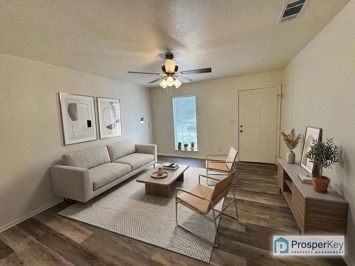 3660 Stratford Dr — Photo 3