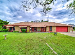 512 Sunflower St, Red Oak, TX 75154