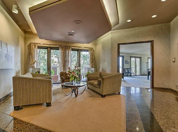 4th image of 411 W 46th St #1002