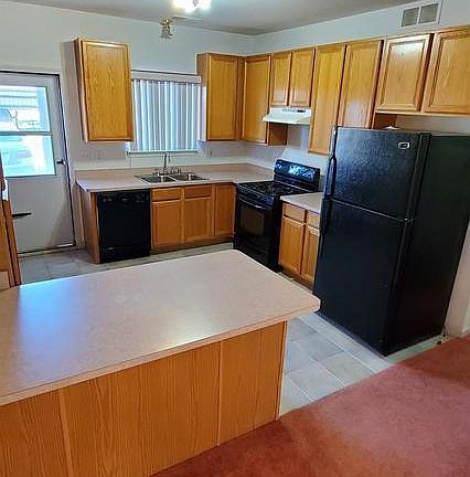 5th image of 28534 Cole St