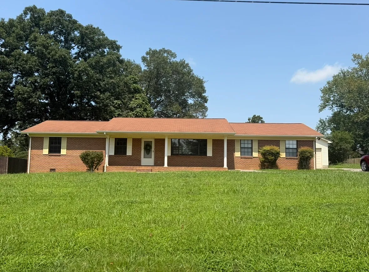 4 bed, 1700 sqft, $2,300 — Photo 1