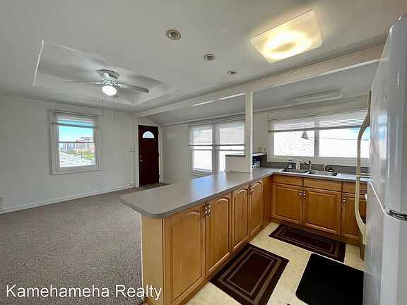2nd image of 325 Iolani Ave #2