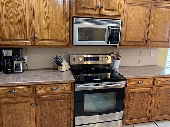 5th image of 1013 Saybrook Dr