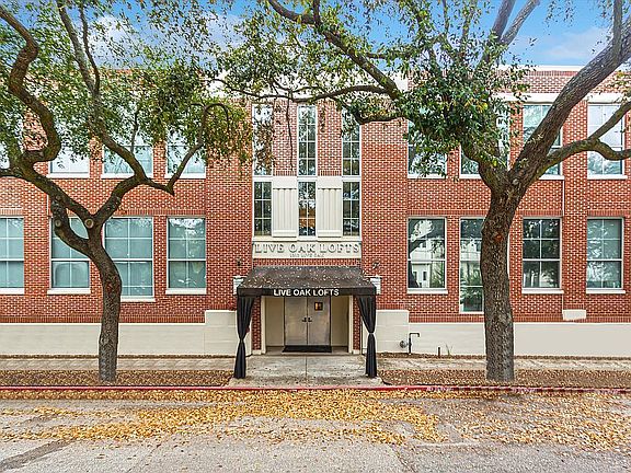 2nd image of 1312 Live Oak St APT 112