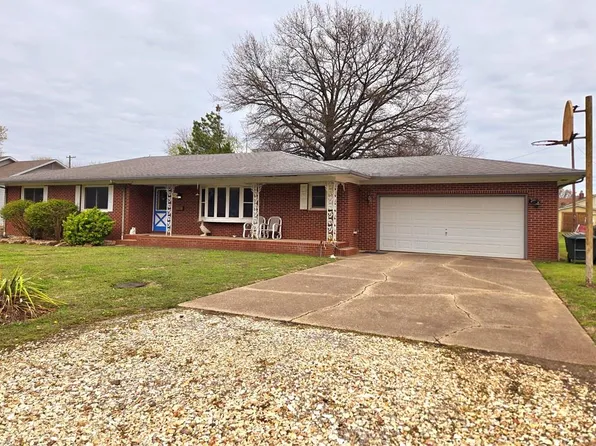 302 N Linn St, Frontenac, KS 66763