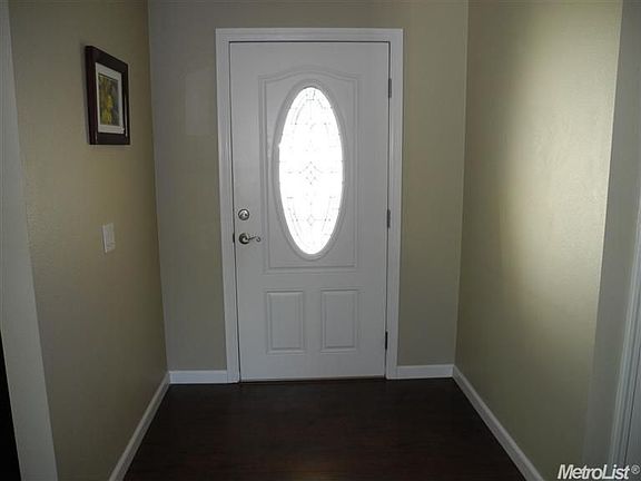 3rd image of 2796 Waverly Dr