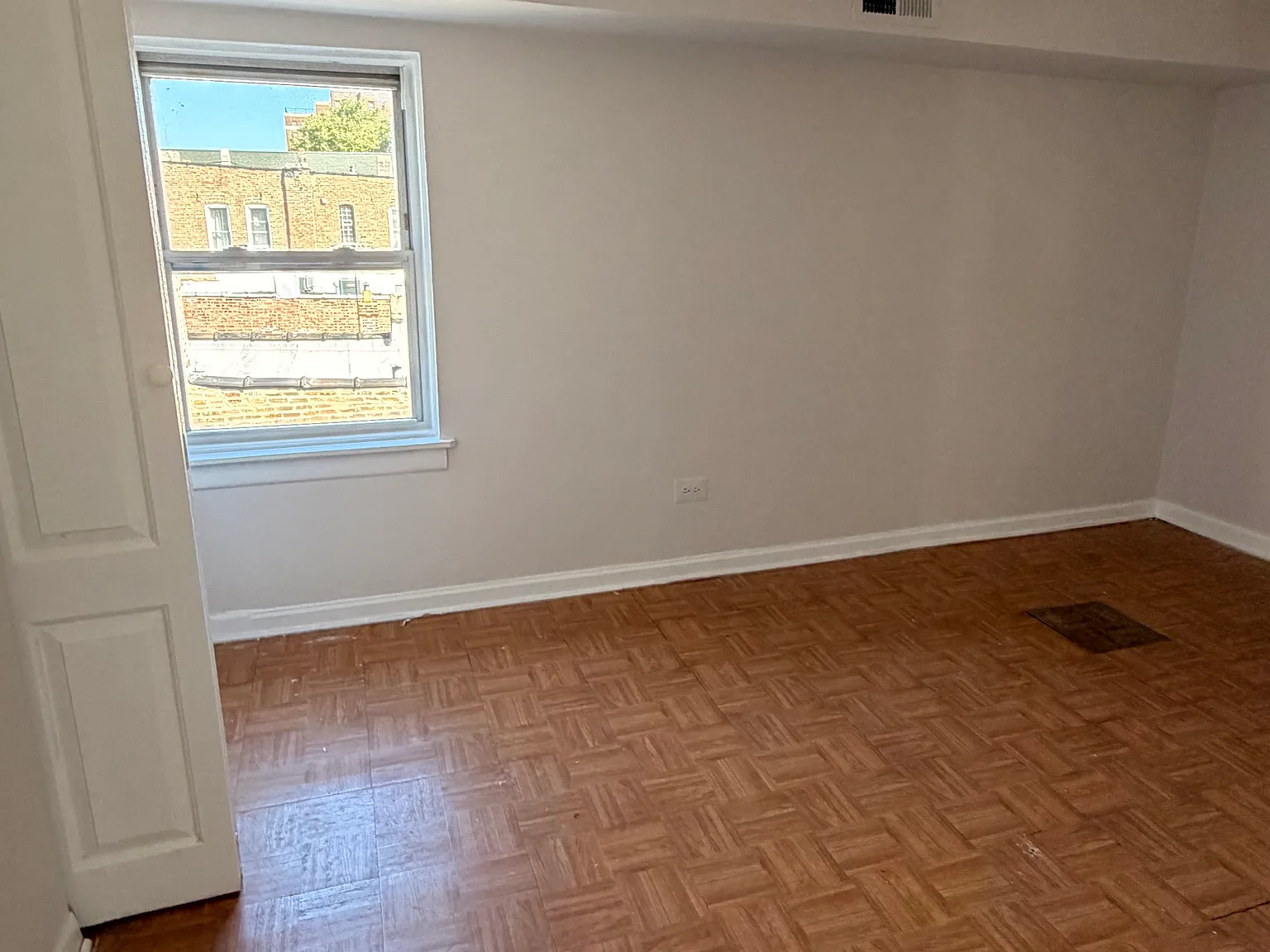 3 bed, $1,575 — Photo 4