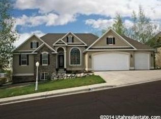 593 N Canyon View Dr, Pleasant Grove, UT 84062