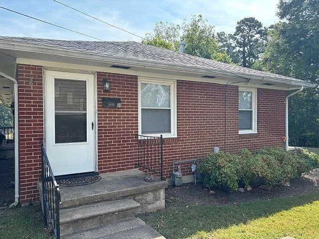 2 bed, 625 sqft, $750 — Photo 1